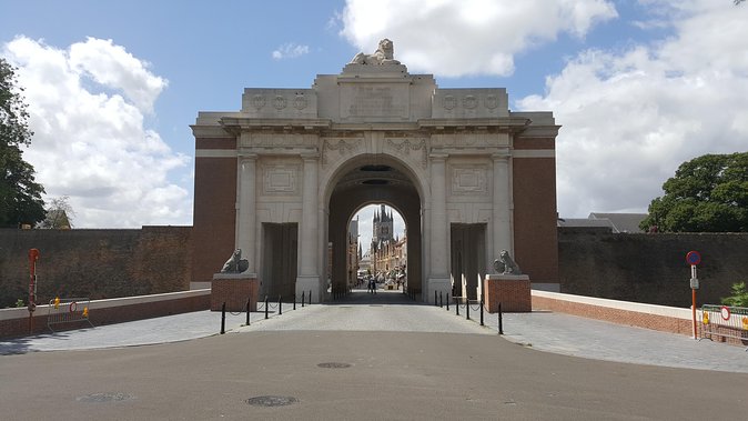 Canadian Somme and Flanders Battlefield Tour 2 Days Starting From Lille or Arras - Accessibility and Requirements