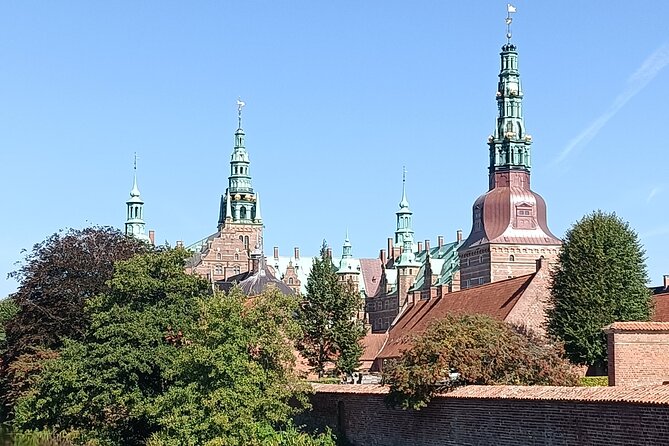 Castle, Palace & Cathedral Tour - Inclusions and Amenities