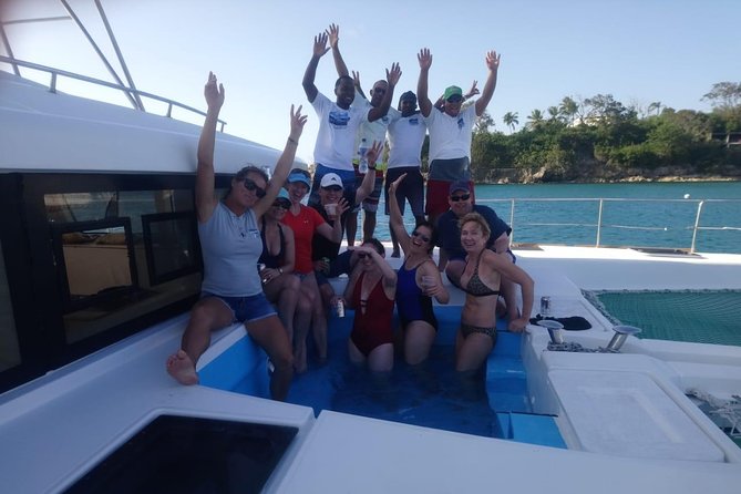 Catamaran Cruise With Snorkeling and Lunch on Board! - Entertainment and Crew Participation
