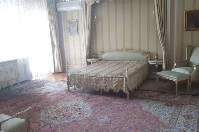 Ceausescu Villa - Fast Track Tickets and Guide - Accessibility and Participation