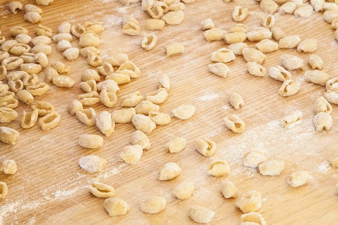 Cesarine: Private Pasta Class & Meal at Locals Home in Bari - Local Cuisine and Culture Insights