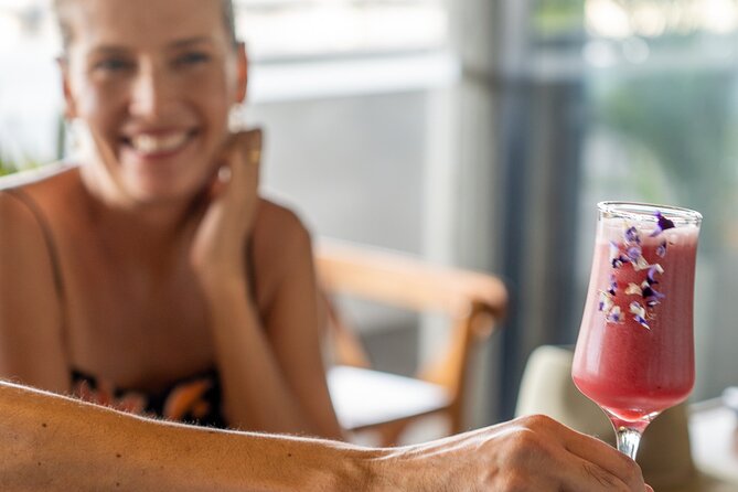 Colombian Cocktail Masterclass With Mixologist - Personalized Attention for Guests
