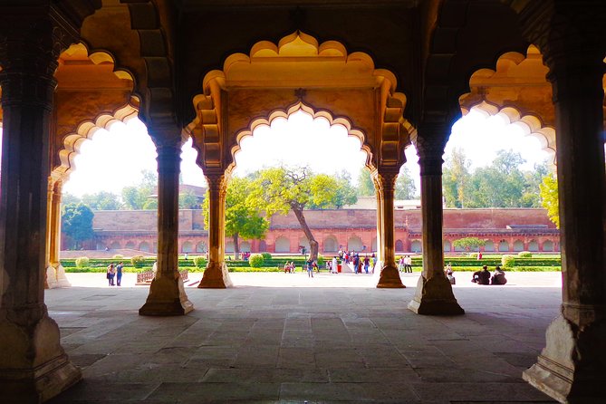 Day Trip to Taj Mahal and Agra From Kochi With Return Flights - Pickup and Meeting Details