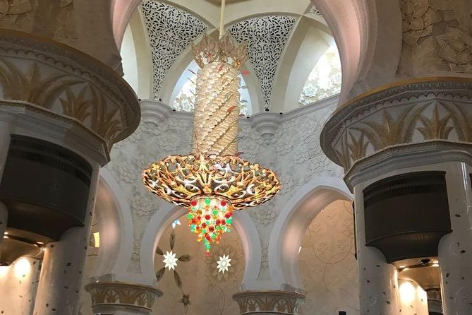 DEAL: Sheikh Zayed Grand Mosque and Dubai Red Dunes With BBQ Dinner - Inclusions and Exclusions