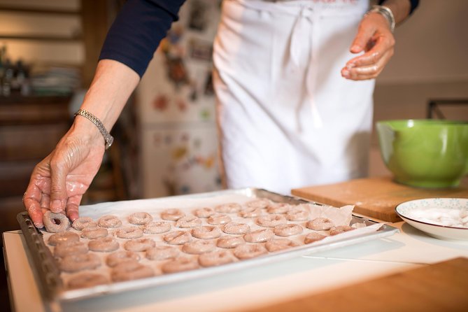 Dining Experience at a Locals Home in Reggio Di Calabria With Show Cooking - Beverage Offering