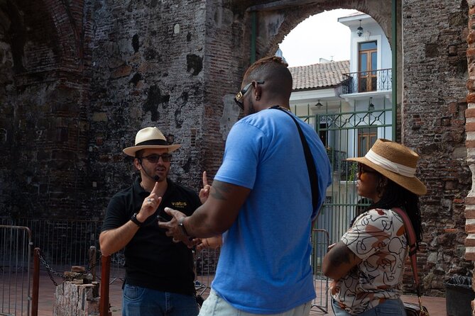 Discover Casco Viejo Secrets - Vibrant Plazas and Courtyards