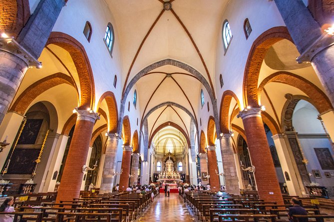 Discover Churches in Milan With a Local - Asking Questions During Tour