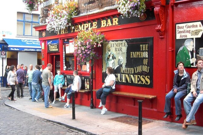 Dublin in a Day: Book of Kells & Guinness Storehouse Private Tour - Dublin Castle Tour