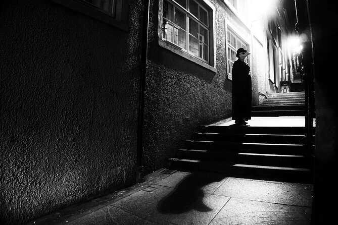 Edinburgh Ghost Tour: Uncover Haunting Tales and Dark Stories - Uncovering Paranormal Mysteries