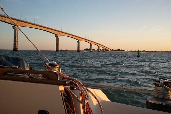 Evasion at Sea, Private Experience for Your Tribe. Morning - Managed by KELONE