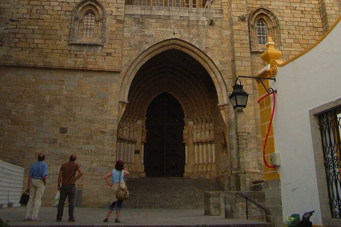 Évora Private Walking Tour With a Professional Guide - Highlights of the Itinerary