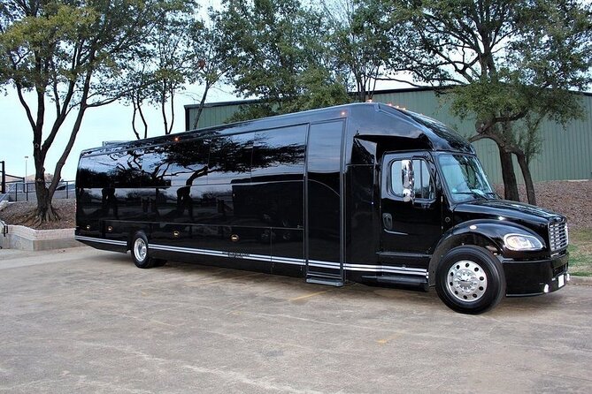 Executive Bus Private Day & Night Custom Tours of Washington DC - Features and Accessibility