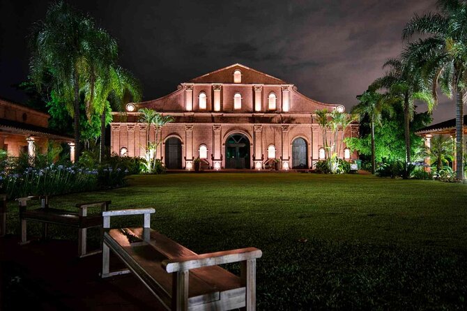 Experience Guamini Mision Dinner and Tango Show Hotels in Foz Do Iguaçu - Dining Experience