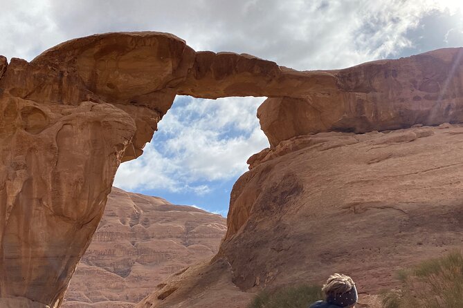 Explore Wadi Rum: Jeep Tour, Bed and Breakfast, and Dinner - Booking Your Experience