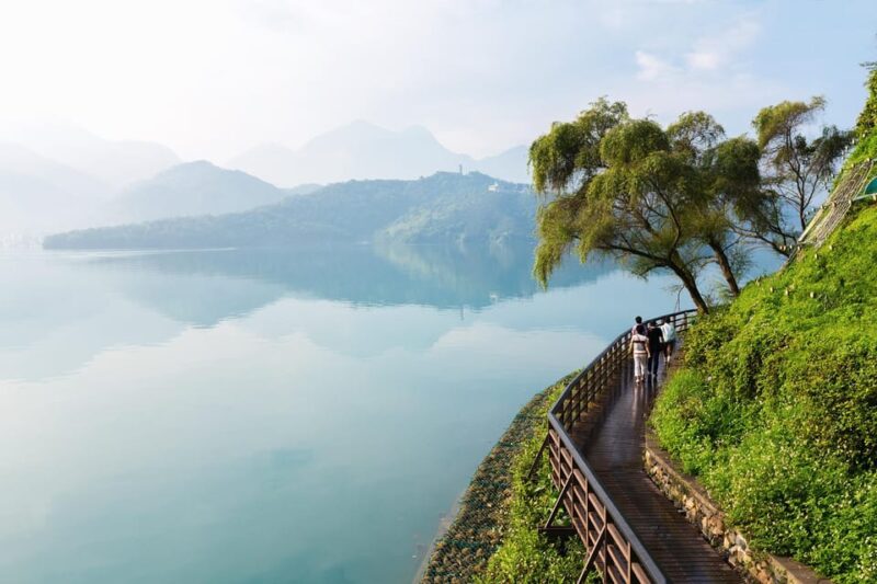 🛥️ Private 1 Day Sun Moon Lake Escape Tour From Taipei - Experience Features