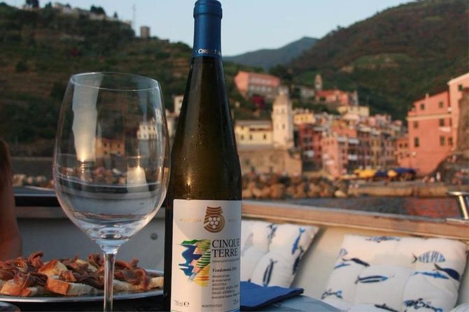 Fished and Grilled: a Private Cruise in Cinque Terre and a Special Lunch Onboard - Dining on Fresh Seafood