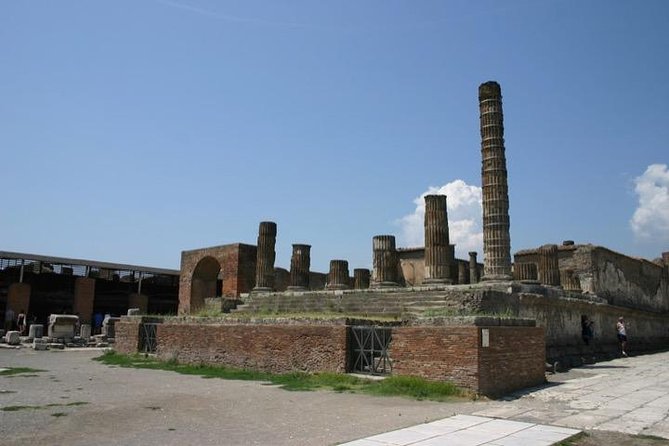 Five-Hour Guided Tour of Pompeii With an Archaeologist - Meeting Point and Logistics