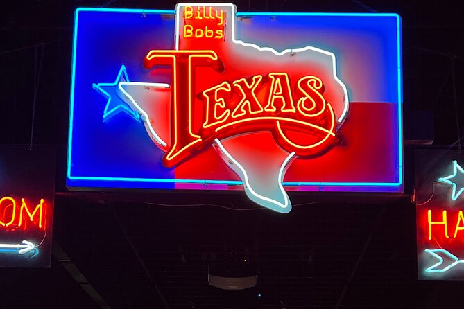 Fort Worth Highlights, Billy Bob's & John Wayne Review - John Wayne Attraction