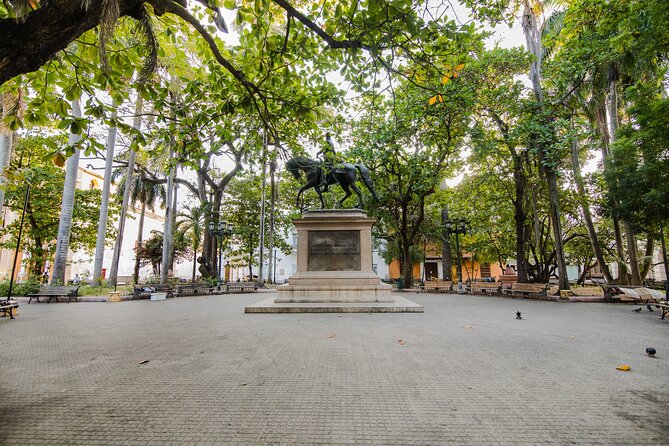 Fortress, Old Town and Shopping in Cartagena (Only for Cruisers ) - Historic Old Town Strolling