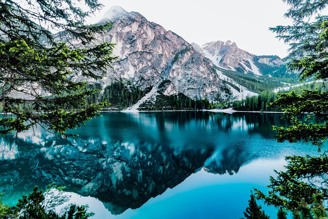 From Banff/Canmore: Trip to Moraine Lake and Lake Louise - Memorable Experience and Highlights