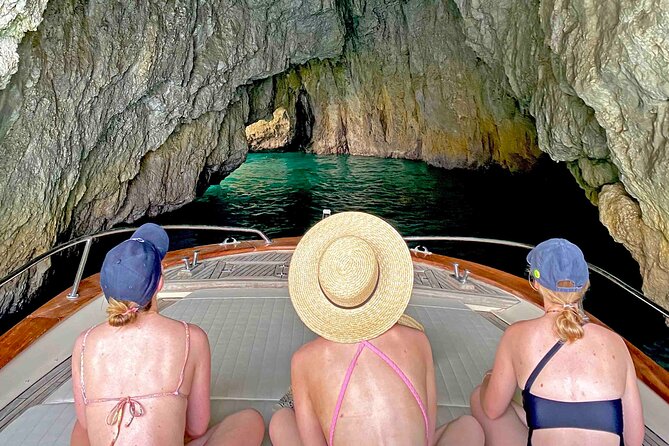 From Capri: 3hrs Island Tour & Optional Blue Grotto - Scenic Island Highlights