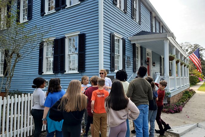 Fugitives, Fighters, and Fudge: St. Marys Walking Tour - Navigating the Waterfront and Iconic Sites