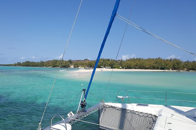 Full-Day Northern Catamaran Cruise: Coin De Mire and Ile Plate Island - Highlights of the Cruise