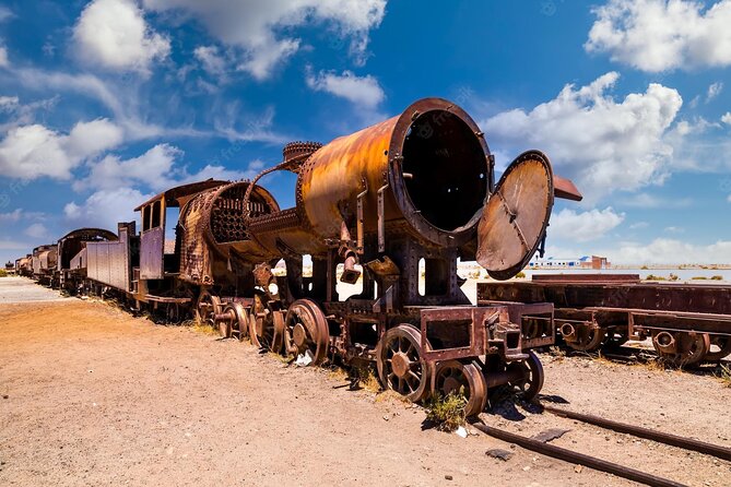 Full Day Private Tour to Salar De Uyuni - Meeting and Pickup Details