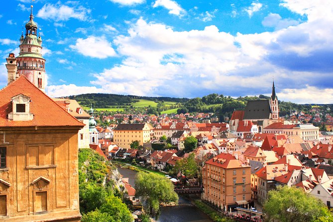 Full-Day Trip to Český Krumlov From Prague - Guide and Language Services