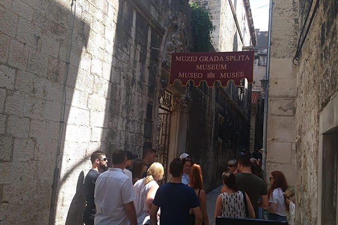 Game of Thrones -A Dragon Is Not a Slave Tour - Accessibility Information