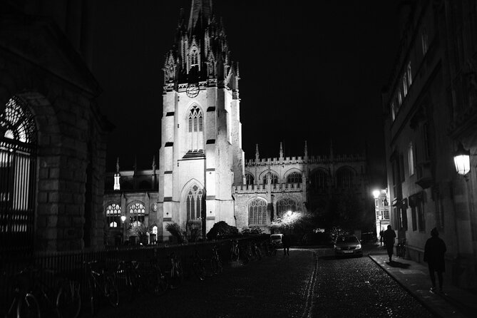 Ghost Tour of Oxford - Mysterious Sights