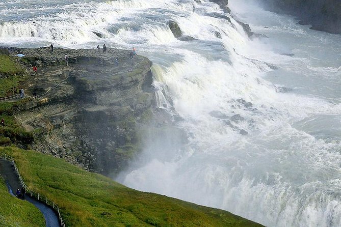 Golden Circle Tour and Evening Northern Lights Cruise From Reykjavik - Tour Highlights