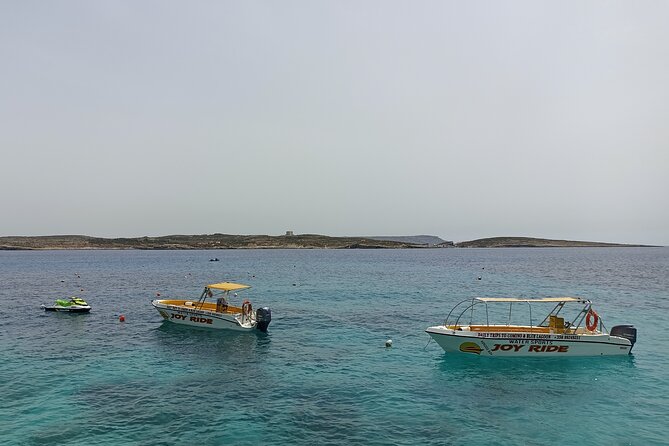 Gozo: 1 Hour Kayak + Cave Tour + Blue Lagoon Drop off - Immersive Cave and Blue Lagoon Experience
