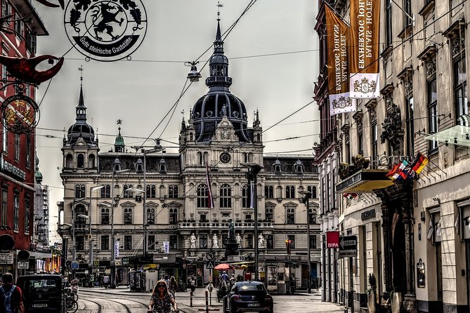 Graz Walking Tour With a Licensed Guide - What to Expect on the Tour