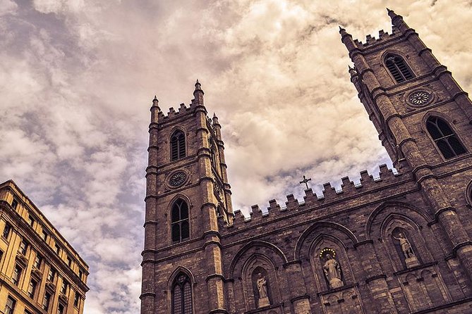 Greater Montreal 5-hour VIP Guided City Tour - Transportation and Pickup