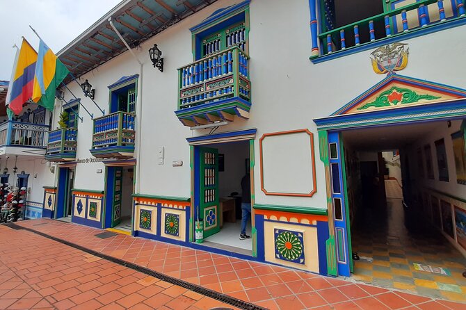 Guatape Guided Tour From Medellin - Itinerary and Highlights