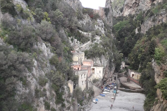 Guided Day on the Amalfi Coast From Sorrento - Accessibility