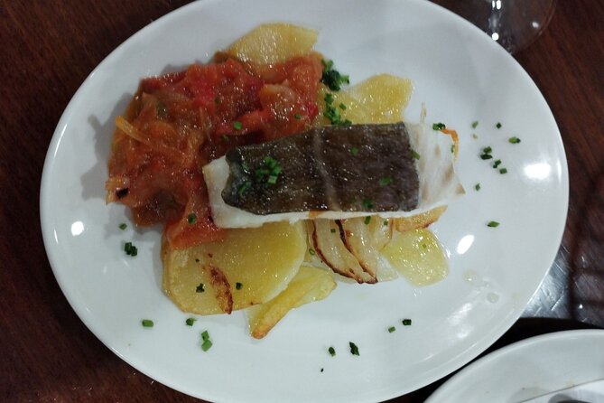 Guided Tapas Tour Hondarribia From Hendaye With Food and Drinks - Accessibility Details