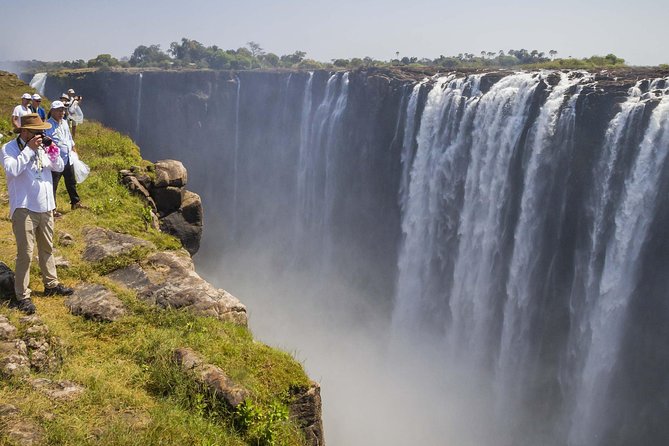 Guided Tour of the Majestic Victoria Falls - Inclusions and Amenities