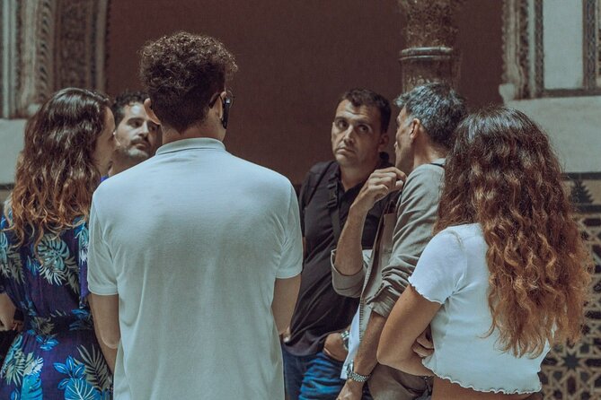 Guided Walking Tour of the Royal Alcazar of Seville - Traveler Participation