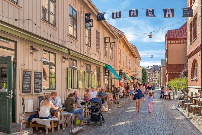 Haga Sightseeing Tour - Accessibility and Services