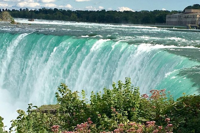 Half-Day Canadian Side Sightseeing Tour of Niagara Falls With Cruise & Lunch - Transportation and Accessibility