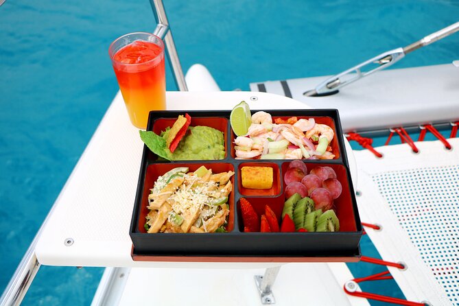 Half-Day Luxury Sailing Experience in Tulum With Open Bar - Customer Reviews and Experiences