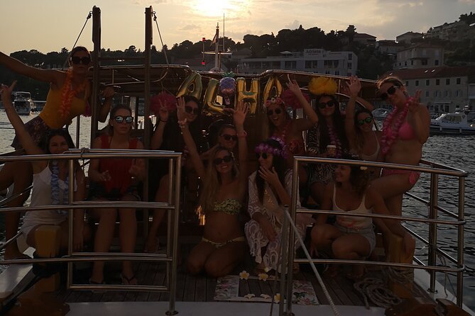 Half Day Private Group Boat Tour in Croatia - Exploring Hvar by Boat