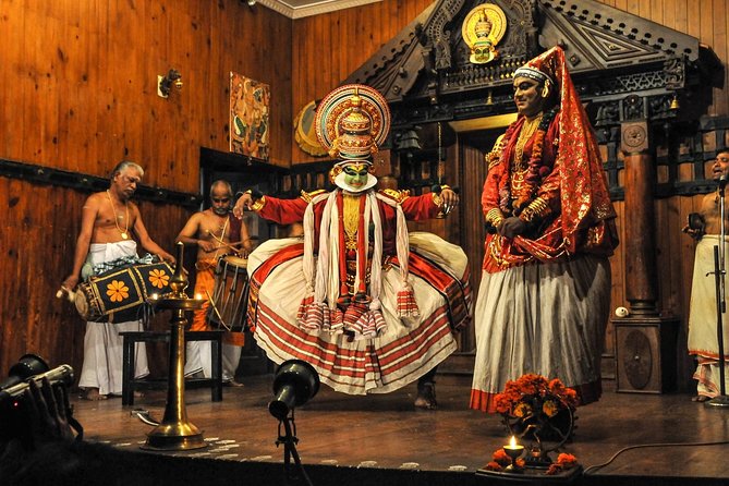 Highlights Of South India With Luxury Accomodation - Alleppey Backwater Experience