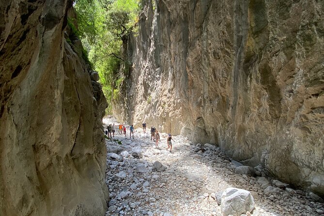 Hike the Gorgeous Gorge - Exploring the Scenic Vistas