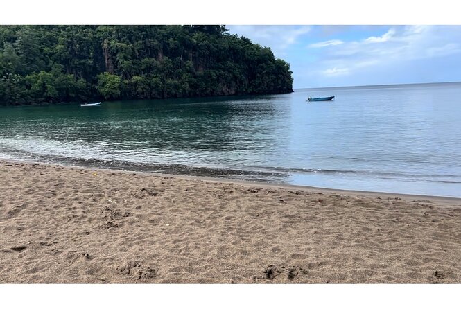 Hike to Gorilla Rock With Swimming at Questelles Beach - Health and Accessibility