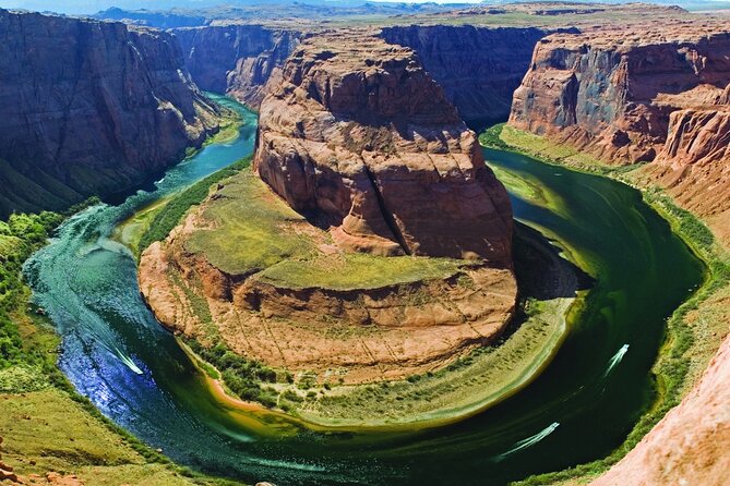 Horseshoe Bend Helicopter Flight From Page - Helicopter Features