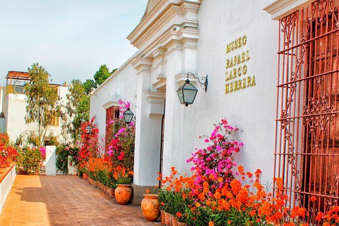Huallacmarca Pyramid & Larco Museum - Footprints of the Past - Taking in Limas History and Architecture