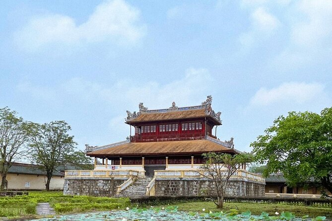 Hue Walking Tour: Explore The Imperial City & Tour Guide - Meeting and Pickup Details